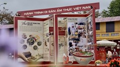 Hàng nghìn người đổ về Festival Phở ở Ninh Bình