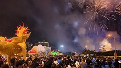 Ninh Bình: Toàn cảnh “biển người” tham dự Trung thu 2026