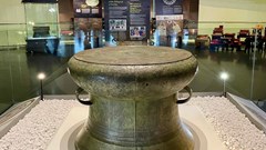  Chiêm ngưỡng Bảo vật quốc gia Trống đồng Cổ Loa tại Bảo tàng Hà Nội