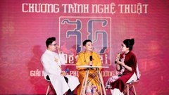 Nữ giảng viên 9X và câu chuyện gìn giữ trang phục truyền thống