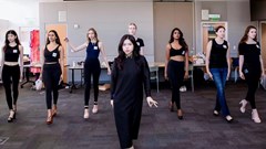 Nữ đạo diễn GenZ Đỗ Bảo Ngọc casting model chương trình thời trang lớn tại Mỹ