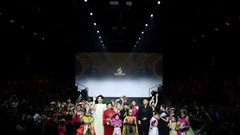 Hành trình làm nên Việt Nam đa sắc tại Tuần lễ thời trang Bắc Kinh