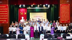 Xây dựng đội ngũ công chức, viên chức đủ phẩm chất, uy tín  và năng lực