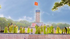 NTK Châu Loan ra mắt thiết kế mới từ cảm xúc Thu Hà Nội