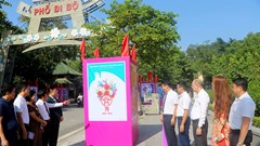 Triển lãm Tranh cổ động kỷ niệm 70 năm Ngày Giải phóng Thủ đô tại Sơn Tây