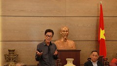 Họa sĩ Nguyễn Quân tặng Bảo tàng Mỹ thuật Việt Nam tranh quý