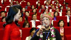 Đẩy mạnh phong trào thi đua yêu nước, biểu dương và tôn vinh các điển hình tiên tiến