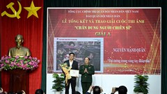 Rung động trước những tấm hình “Chân dung người chiến sĩ”