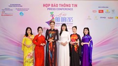 Hứa hẹn ấn tượng với sưu tập áo dài “Thư từ Phố thị”