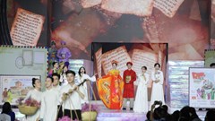 Sưu tập ấn tượng lấy cảm hứng từ con tem bưu chính