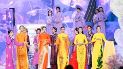 NTK Vũ Thảo Giang và bộ sưu tập “Rạng rỡ 50 mùa hoa” 