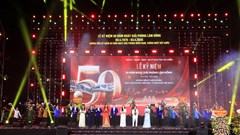 Sống lại những khoảnh khắc lịch sử thiêng liêng