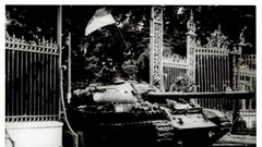  Tiếp nhận gần 100 ảnh quý về cuộc kháng chiến chống Mỹ từ các nhà báo chiến trường