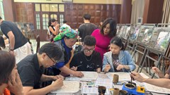 Thú vị trải nghiệm “Giữ màu di sản”