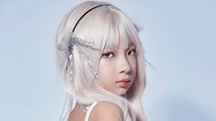 “Nàng tiên băng” và giấc mơ catwalk dưới ánh đèn White Palace