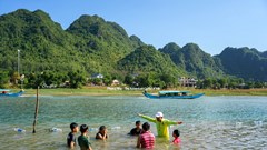 Dạy bơi cho trẻ – Hành động nhỏ, giá trị lớn