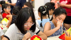 Gen Z Hà Thành và “cơn sốt” workshop nghệ thuật chào mừng Quốc khánh