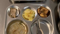 Hà Nội yêu cầu thực hiện nghiêm “kiểm thực ba bước” an toàn thực phẩm