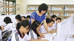 Nên miễn học phí cho học sinh trên cả nước