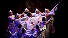 Tìm nhịp chung giữa sáng tạo và bản sắc