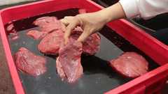 Trách nhiệm của 75 quán ăn nhập “thịt bò giả” bán cho thực khách ra sao?