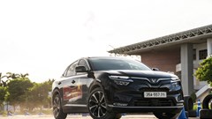 Cơ hội cuối thử vận may trúng xe máy điện khi mua VinFast VF 8