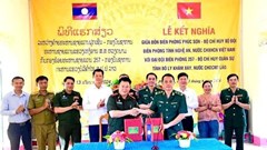 Thắm tình hữu nghị Việt - Lào qua mô hình “kết chạ”