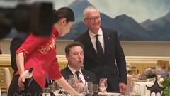 Tỉ phú Elon Musk “phấn khích” ở Bắc Kinh, gây sốt mạng xã hội
