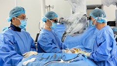 Lựa chọn Việt Nam mổ u não, bệnh nhân Campuchia phục hồi khả năng vận động và giao tiếp chỉ sau 6 ngày 