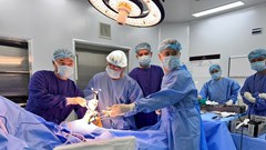 Vinmec Hải Phòng thay khớp gối, chỉnh trục chân biến dạng chỉ trong một ca mổ nhờ robot CORI