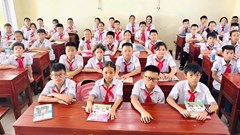 Đã đến lúc thống nhất đồng phục học sinh cả nước để giảm chi phí?