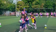 Sân cỏ có phần của con gái