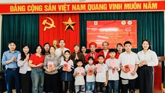 Đền Rừng trao tặng học bổng Tuệ Giác và 548 suất cơm giữa lòng Ba Vì