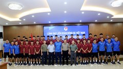 Chủ tịch LĐBĐ Việt Nam Trần Quốc Tuấn động viên U17 Việt Nam trước thềm giải Đông Nam Á 2026