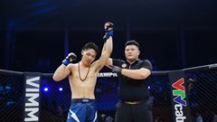 Châu La “siết nghẹt” Bàn Văn Hoàng ở những giây cuối