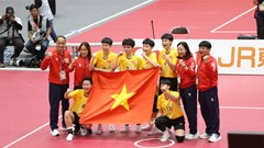Bộ trưởng Lâm Thị Phương Thanh chúc mừng, tuyên dương đội tuyển cầu mây nữ