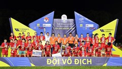 Chủ tịch LĐBĐ Việt Nam chúc mừng TP.HCM I lần thứ 8 liên tiếp vô địch quốc gia