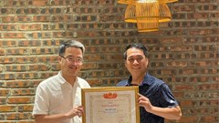 Trao Bằng khen cho Nhà hát Kịch Việt Nam