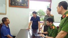 Bắt “nóng” đối tượng đào mộ lấy hài cốt đòi tiền chuộc 5 tỉ