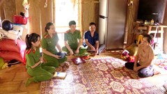 Hiệu quả từ công tác vận động giao nộp vũ khí, vật liệu nổ