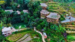 Đầu tư điện, đường để thu hút du khách