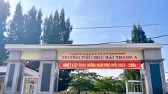 Phụ huynh bức xúc, nhà trường lên tiếng