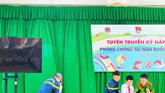 Đừng để tiếng khóc trẻ thơ chìm trong đáy nước