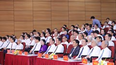 Giữa một thế kỷ, ngòi bút vàng và khát vọng xứ Thanh vươn xa