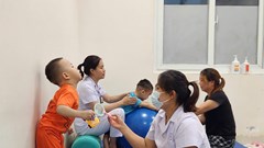 Những em bé bại não và hành trình hồi sinh bằng tình yêu