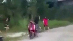 Công an vào cuộc vụ hai nhóm nữ sinh cầm dao truy sát nhau 