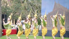 Bài 2 - Hành trình chuyển mình giữa dấu mốc lịch sử