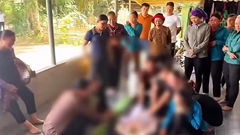 Lời xin lỗi muộn màng của người mẹ để mặc con gái 4 tuổi cho gã nhân tình bạo hành tử vong