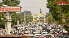 Người dân đổ về hồ Núi Cốc mùa du lịch Thái Nguyên 2026