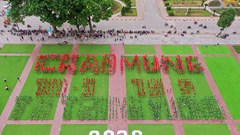 Hàng trăm học sinh đồng diễn võ cổ truyền ở quảng trường Thái Nguyên